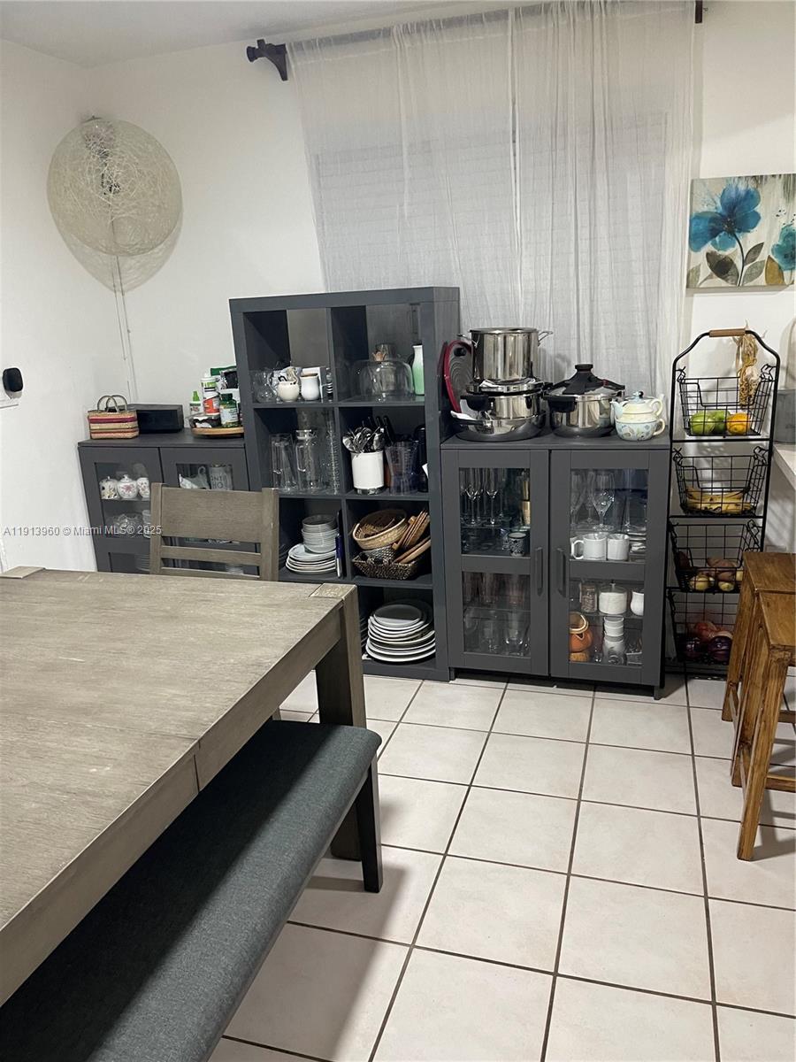 SAGA VIEW - Residential Lease