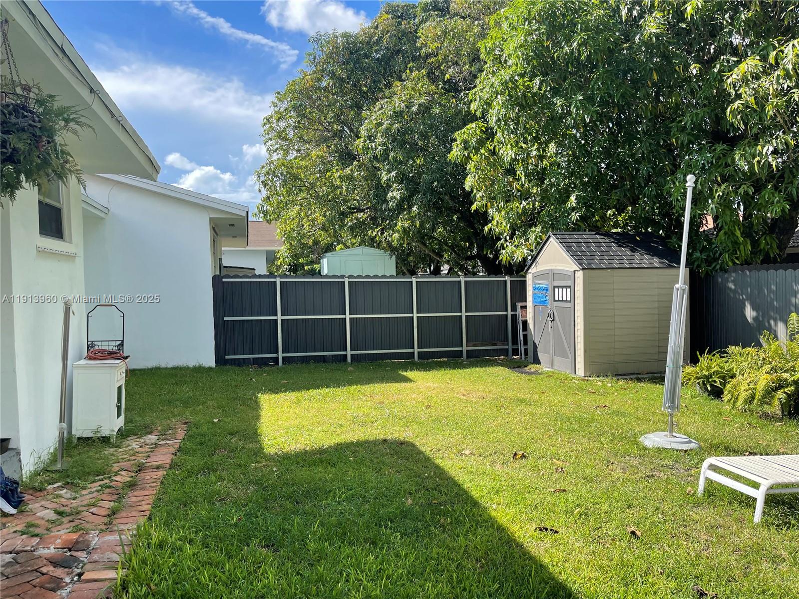 SAGA VIEW - Residential Lease