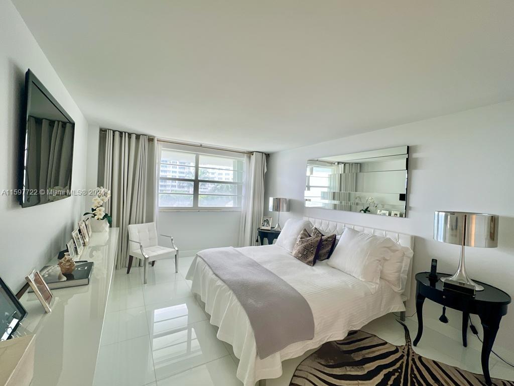 KEY BISCAYNES COMMODORE C - Residential Lease