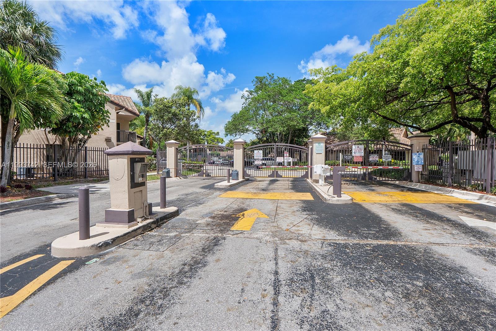 PALM AIRE GARDENS CONDO - Residential Lease