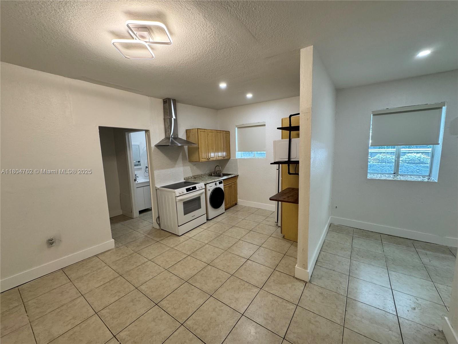 1021 NW 3rd St 106
