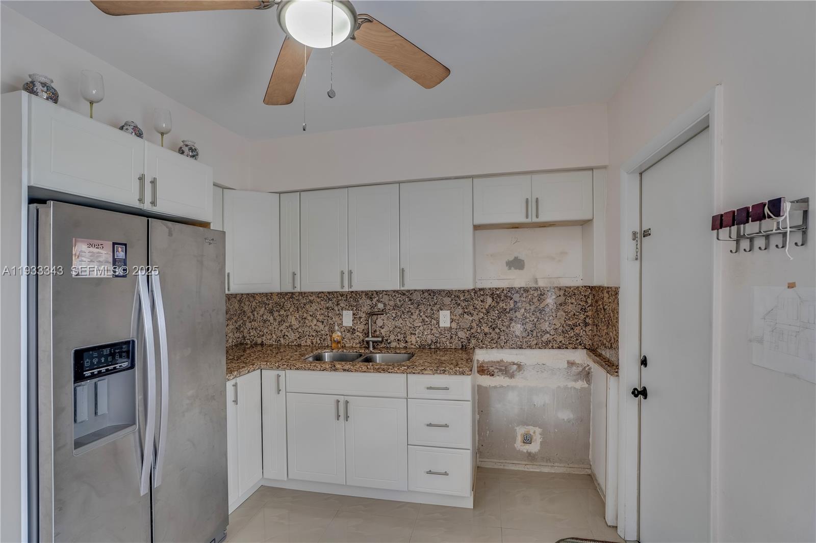 PEMBROKE HOUSE CONDO - Residential