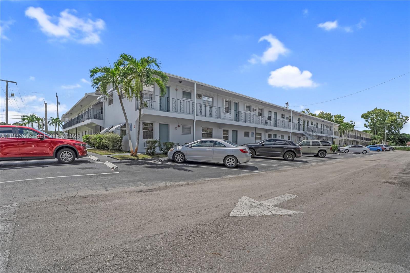 PEMBROKE HOUSE CONDO - Residential