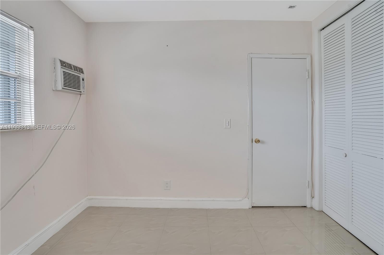 PEMBROKE HOUSE CONDO - Residential