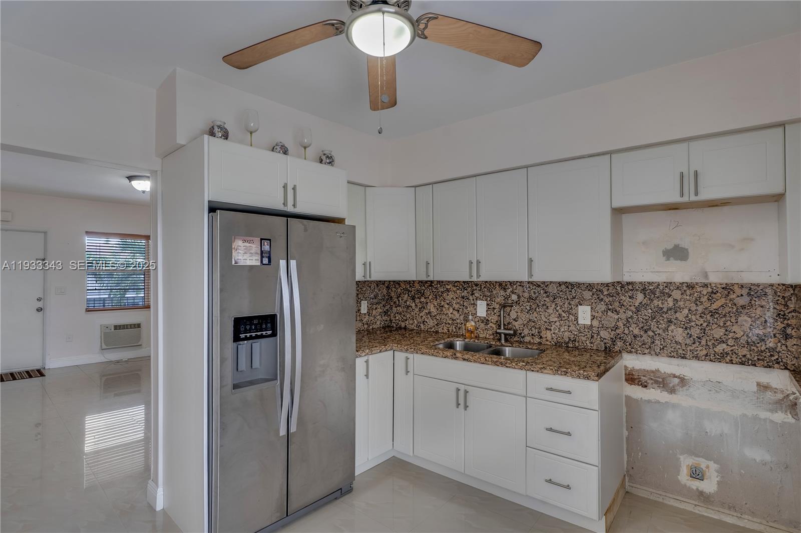 PEMBROKE HOUSE CONDO - Residential