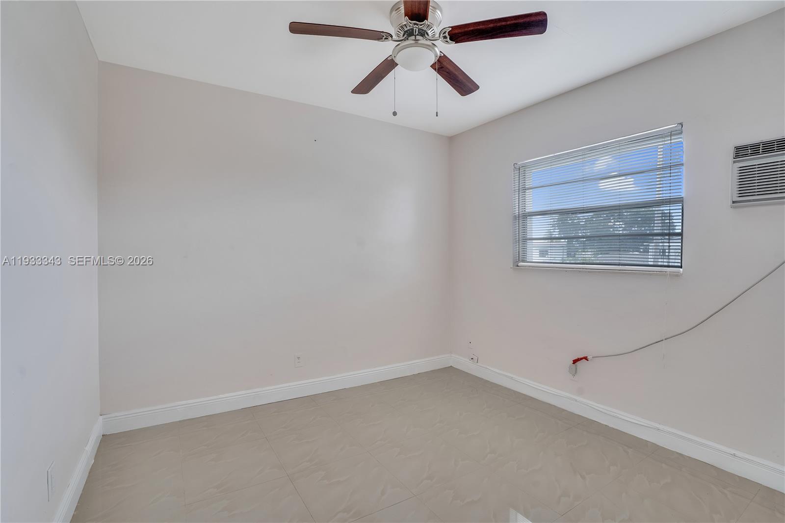 PEMBROKE HOUSE CONDO - Residential
