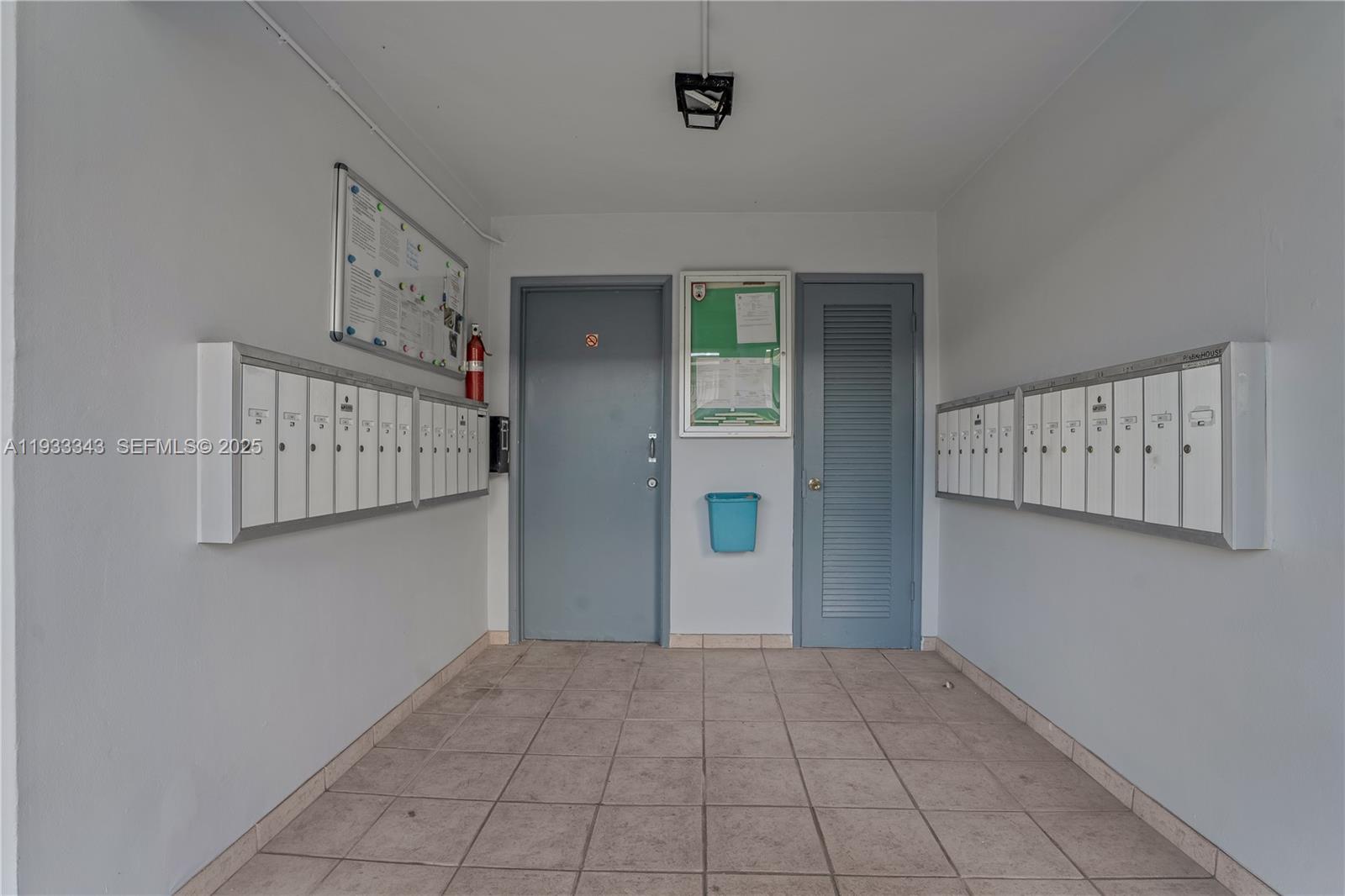 PEMBROKE HOUSE CONDO - Residential