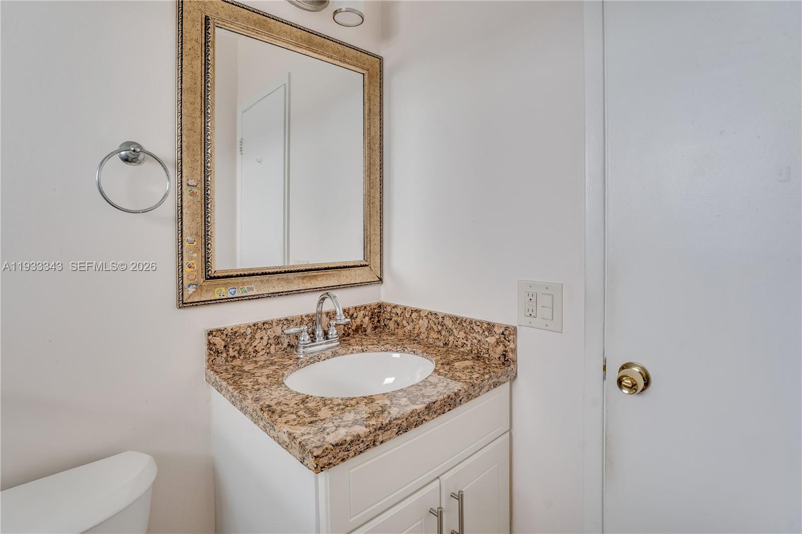 PEMBROKE HOUSE CONDO - Residential