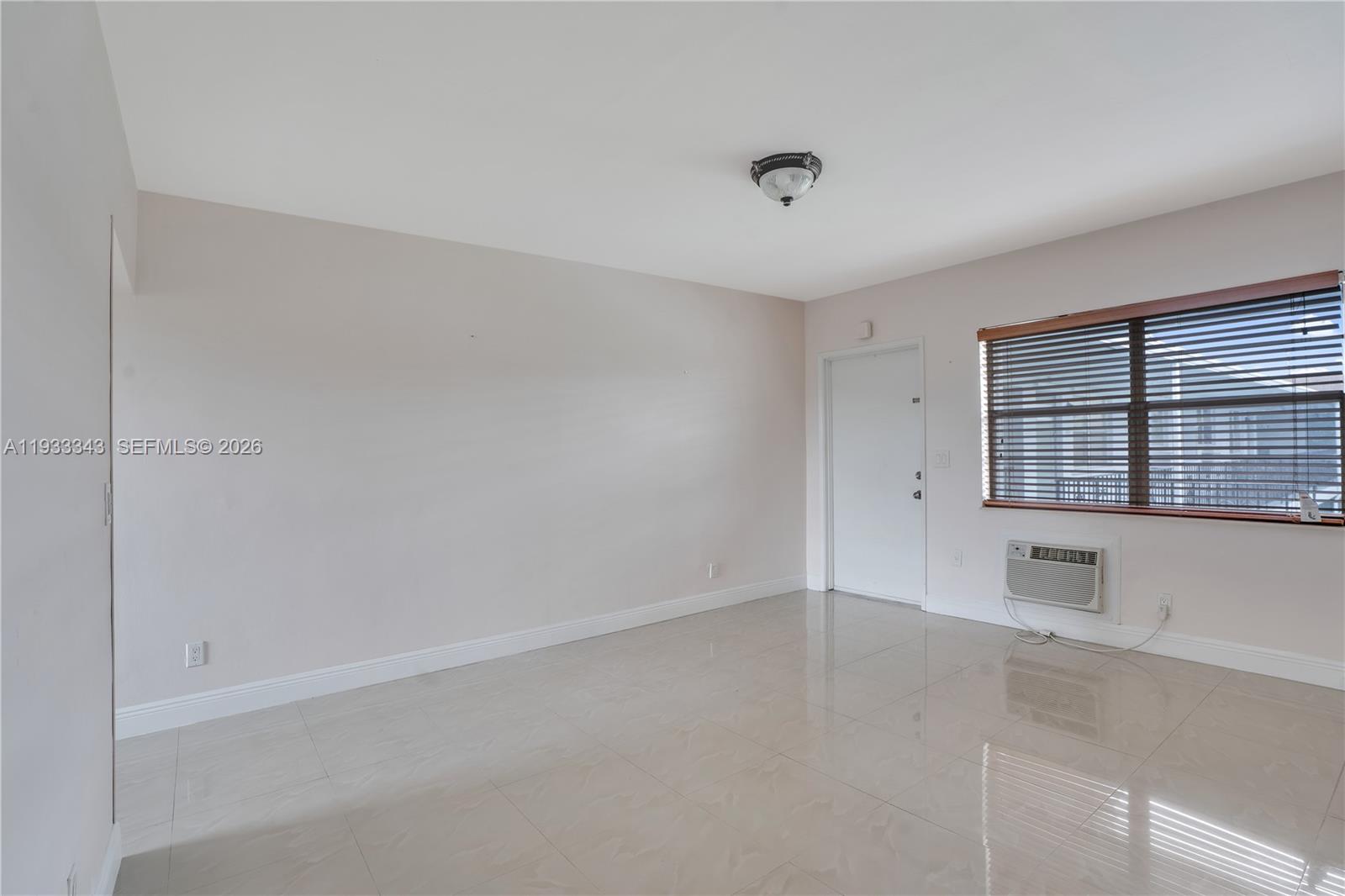 PEMBROKE HOUSE CONDO - Residential