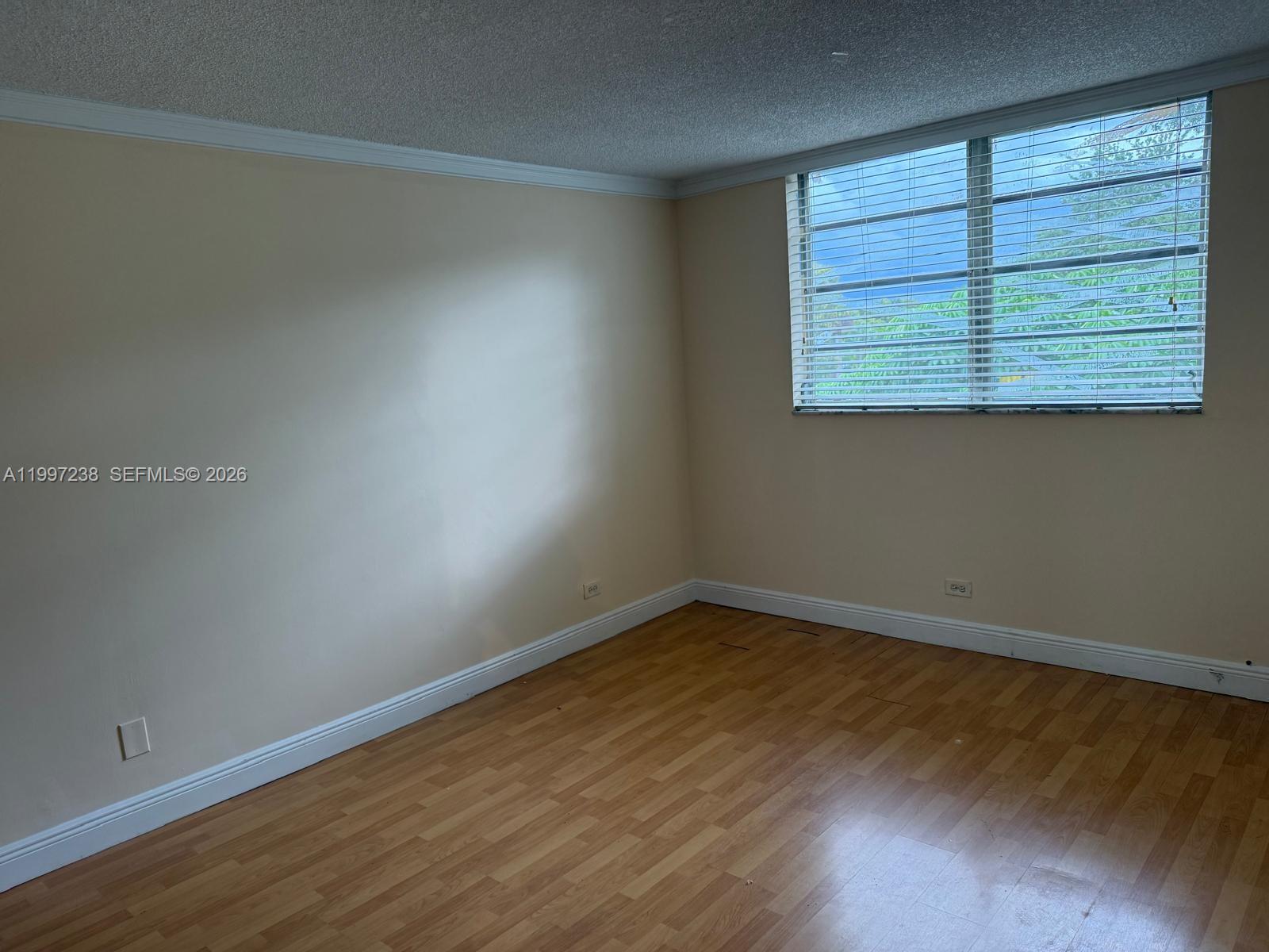 ROYAL OAKS CONDO - Residential Lease