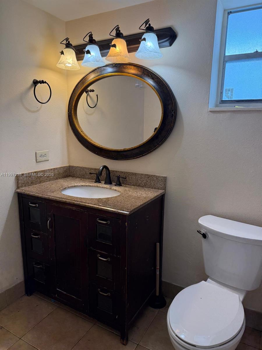 ROYAL OAKS CONDO - Residential Lease