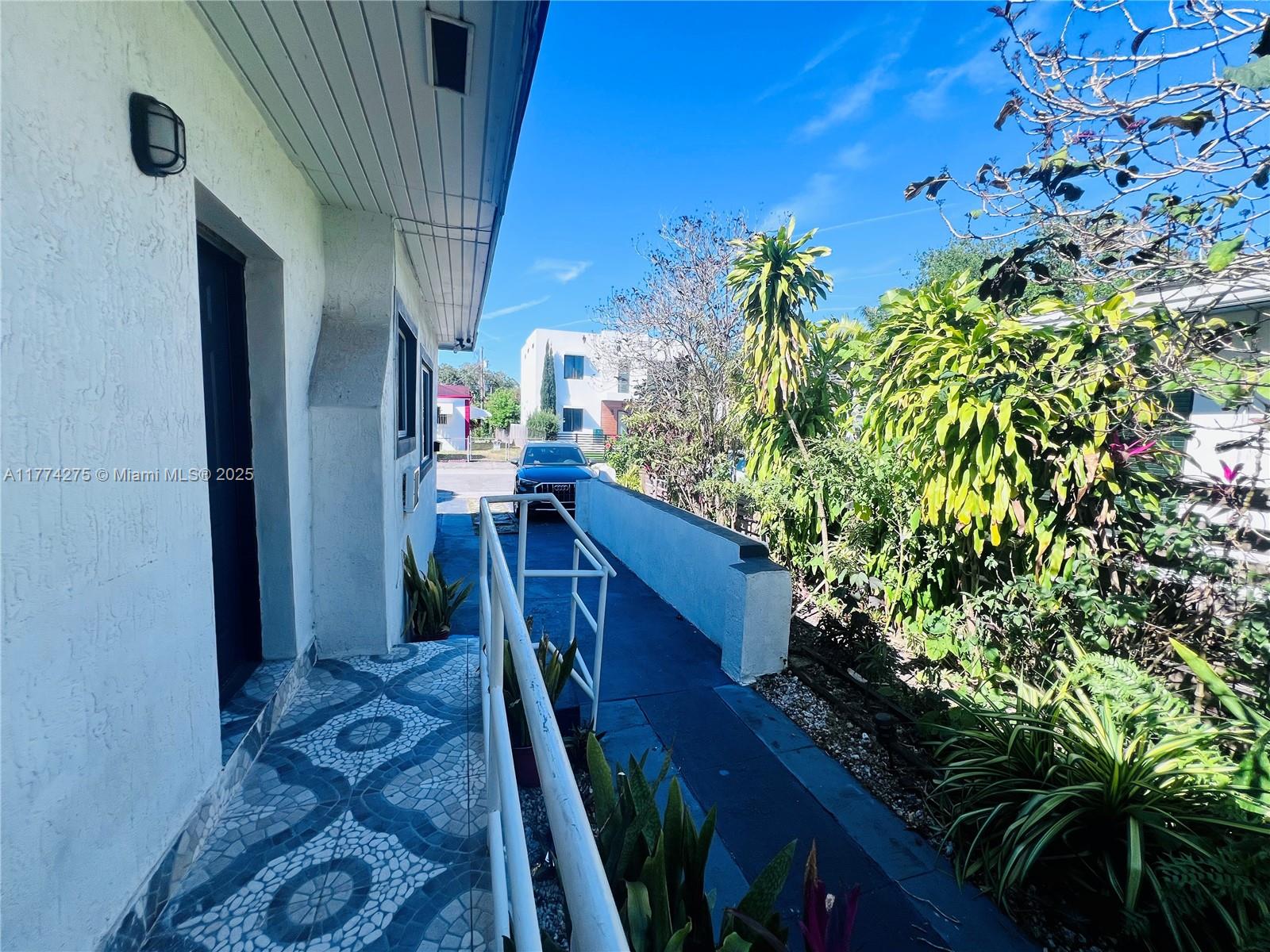 22 NE 51st St A