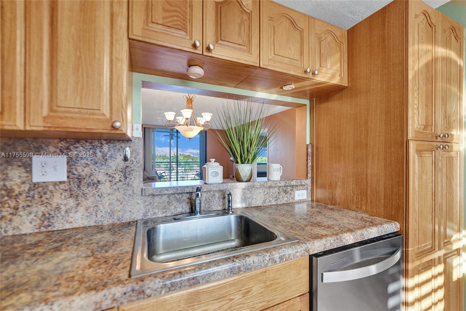 COLONY POINT 6 CONDO - Residential