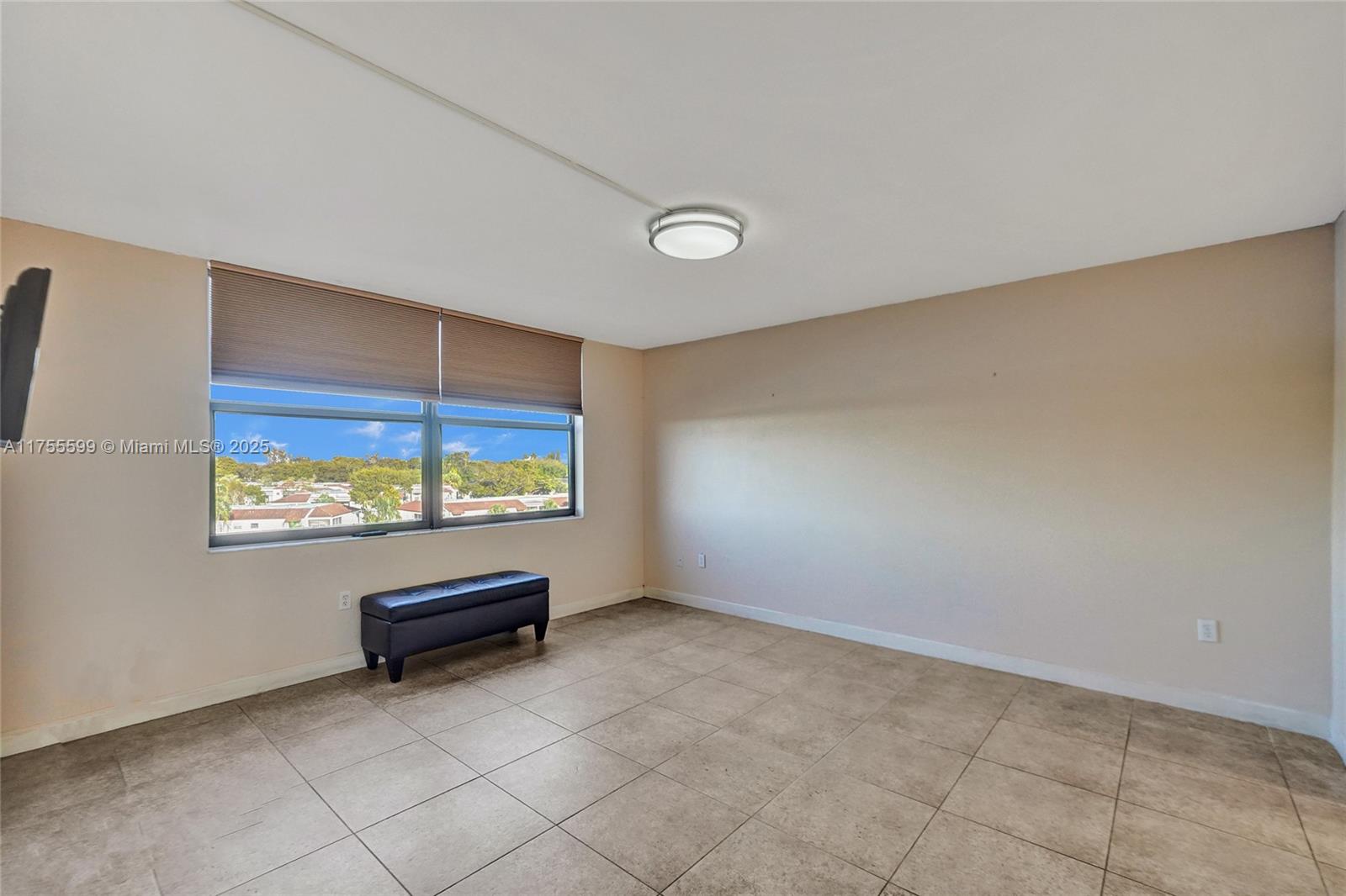 COLONY POINT 6 CONDO - Residential