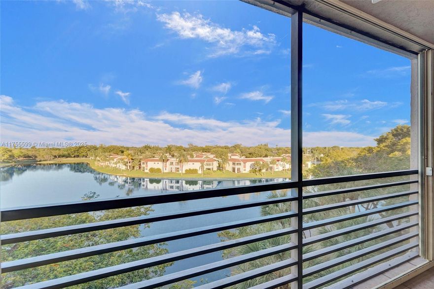ENJOY RETIREMENT LIVING WITH BEAUTIFUL WATER VIEWS FROM YOUR BALCONY. THIS PRISTINE CONDITION 2/2 REMODELED UNIT HAD RECENTLY REPLACED  STAINLESS STEEL KITCHEN APPLIANCES & CENTRAL AC.  WASHER/DRYER IN UNIT, SCREEN PATIO, & VERY LARGE SIZE ROOM DIMENSIONS. LOCATED IN THE RESORTY STYLE COMMUNITY OF COLONY PT GUARD GATED COMM W/POOL,  GYM,  THEATER, BILLIARDS RM, LIBRARY, TENNIS,  RAQUETBALL, BEACHES W/BBQ GRILS, COURTESY BUS & MORE!  COMMUNITY IS WALKING DISTANCE TO SHOPS, RESTAURANTS, HIGHWAYS & HOSPITAL.  HOA FEE INCLUDES WATER, BASIC CABLE, BLDG EXTERIOR, ALL AMENITIES AND HAS IMPRESSIVE RESERVES.