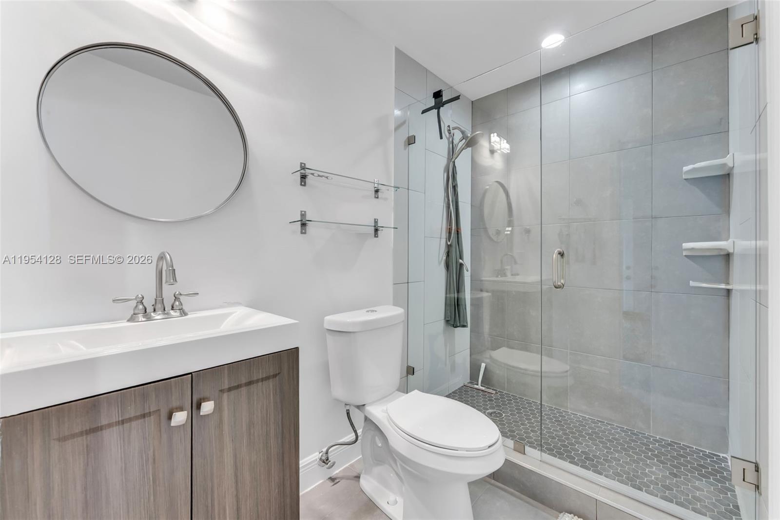 RIVIERA ISLES II - Residential