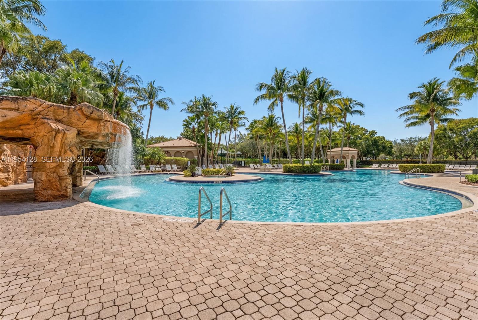 RIVIERA ISLES II - Residential