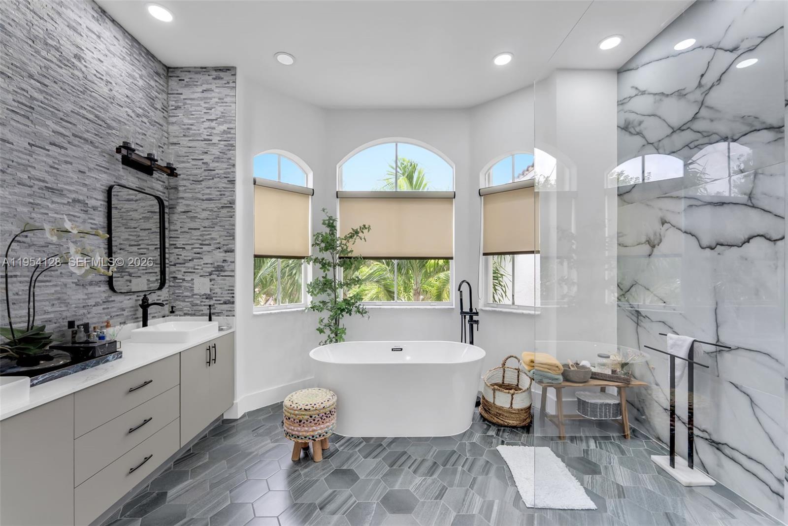 RIVIERA ISLES II - Residential