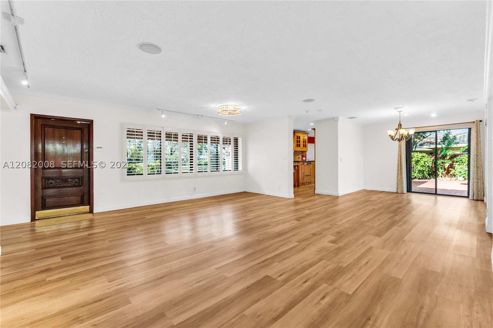 2533 NE 35th Dr