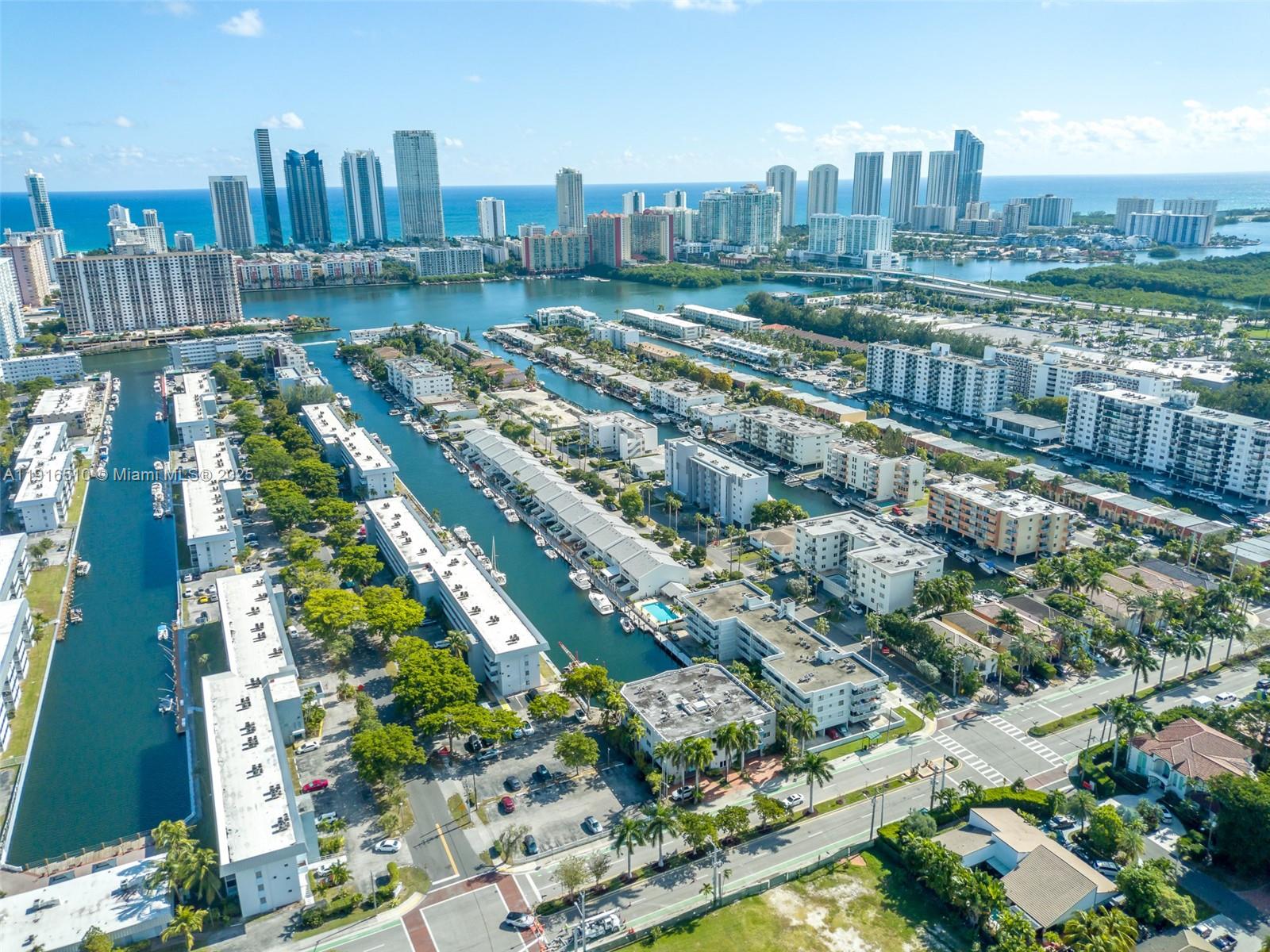 SUNSHORES CONDO - Residential