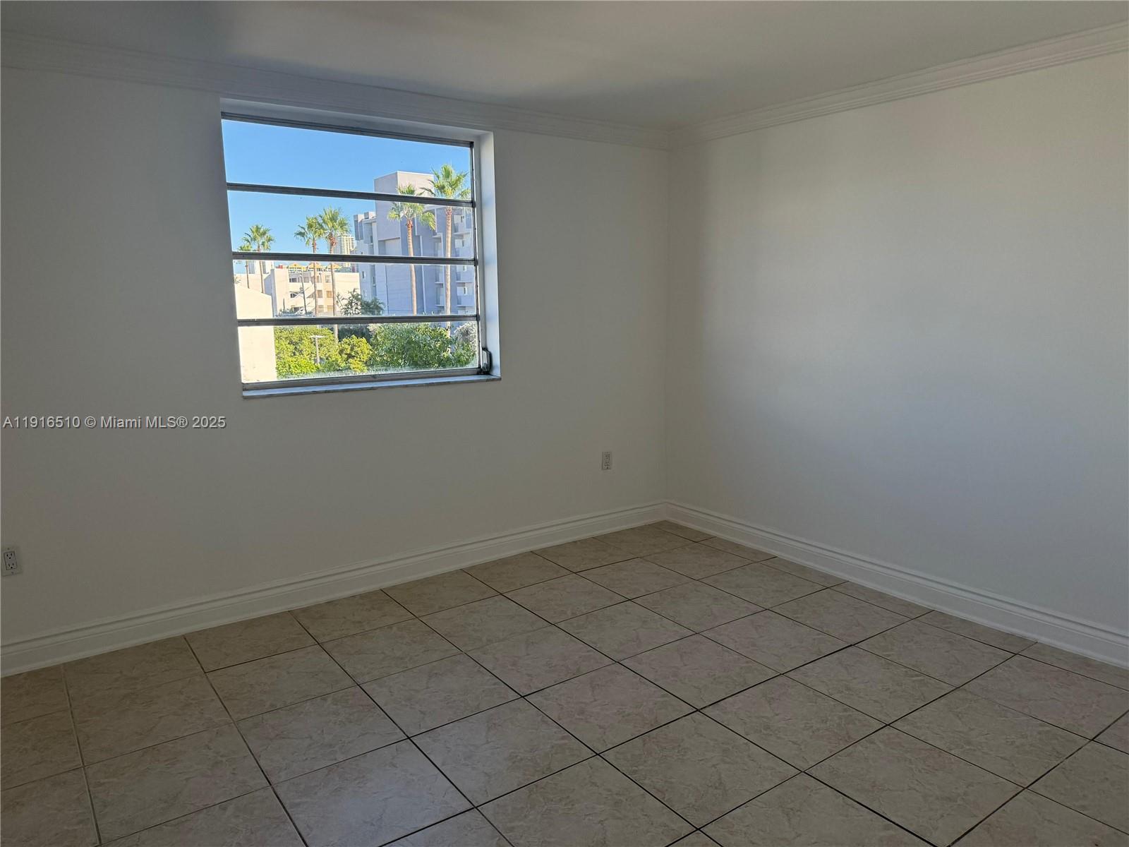 SUNSHORES CONDO - Residential