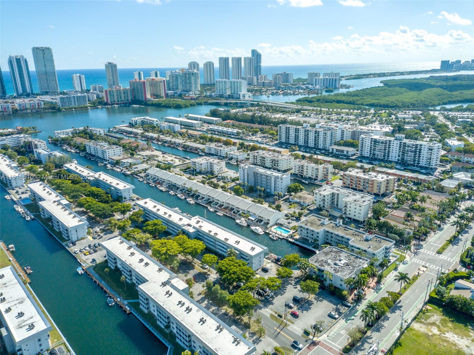 SUNSHORES CONDO - Residential