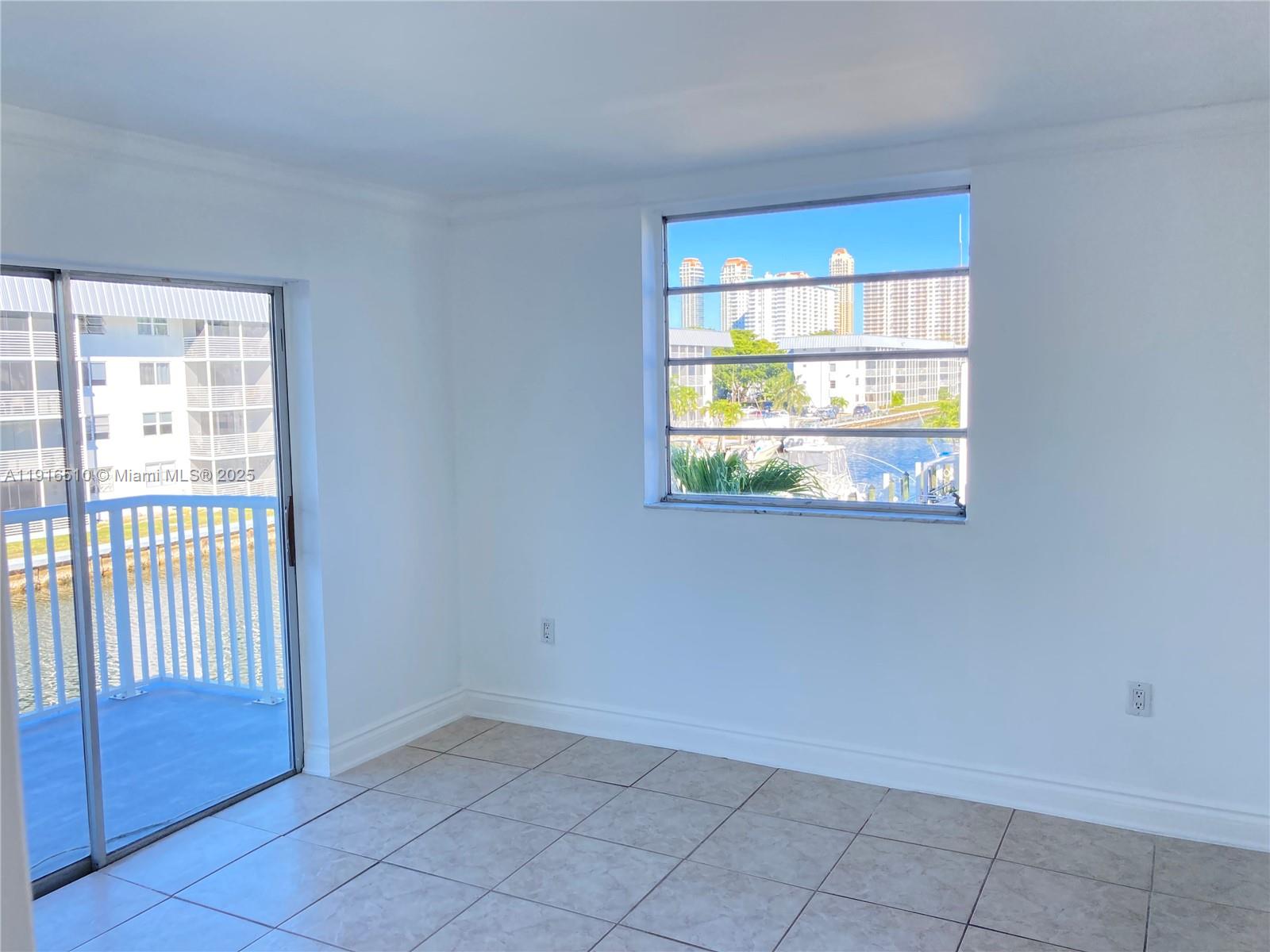 SUNSHORES CONDO - Residential