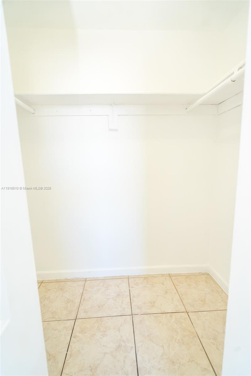 SUNSHORES CONDO - Residential