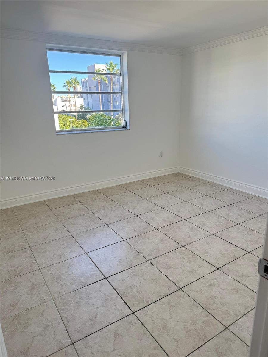 SUNSHORES CONDO - Residential