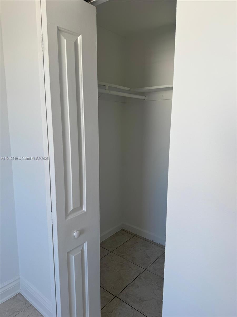 SUNSHORES CONDO - Residential