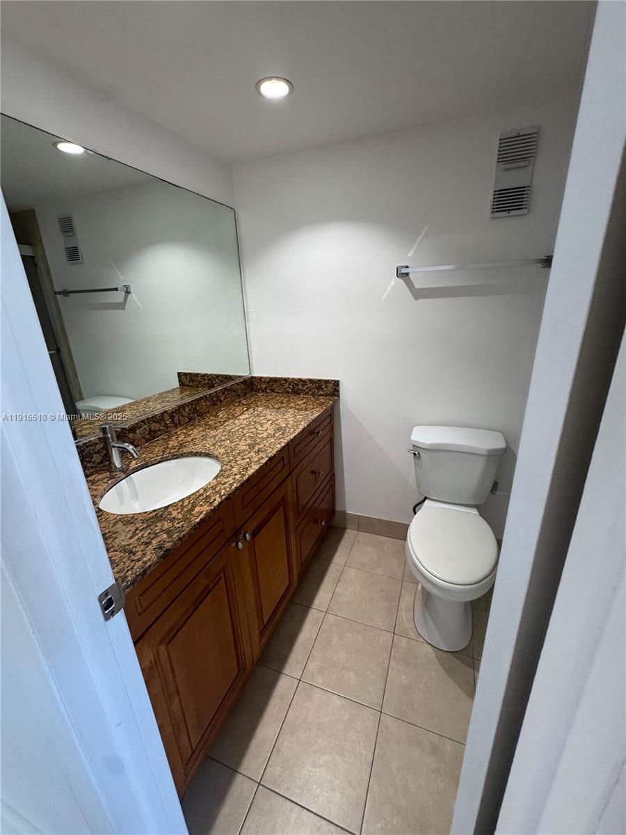 SUNSHORES CONDO - Residential