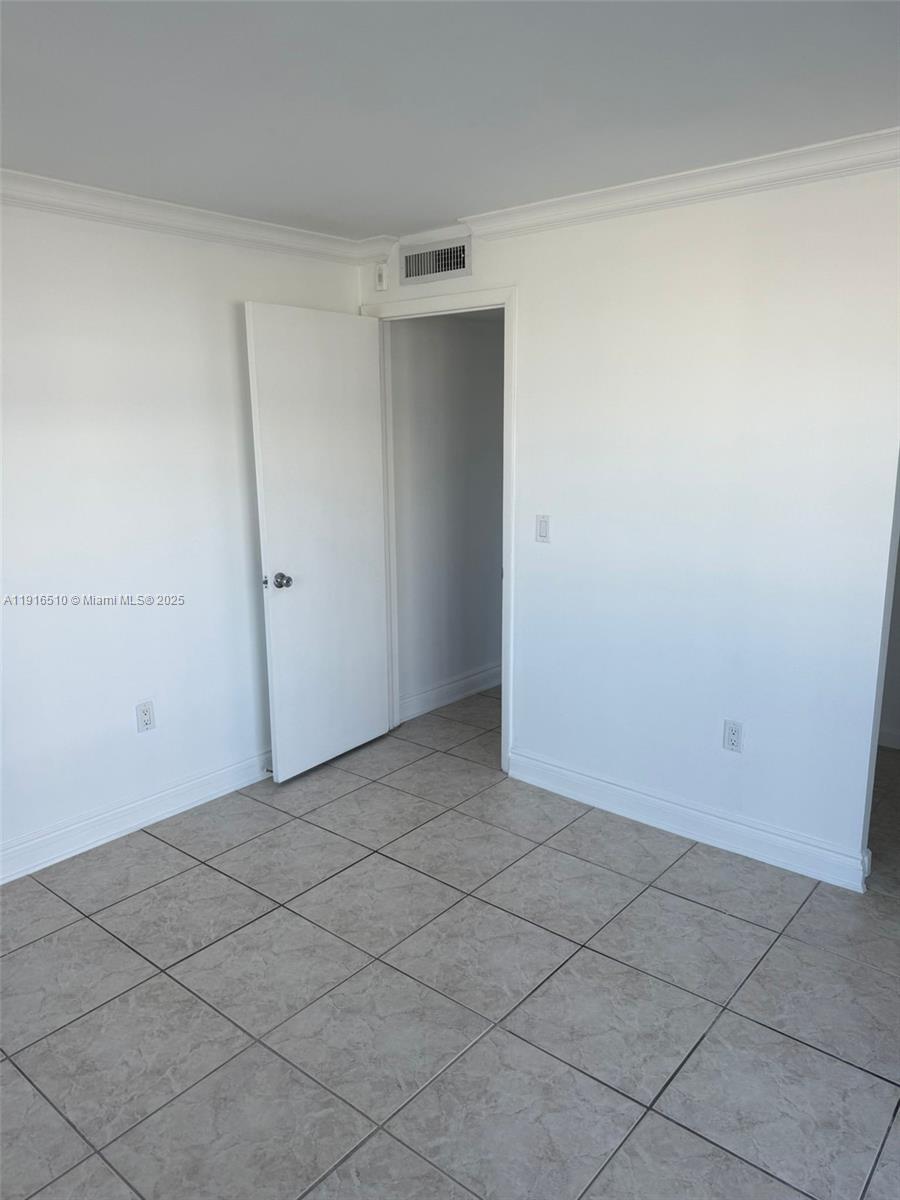 SUNSHORES CONDO - Residential