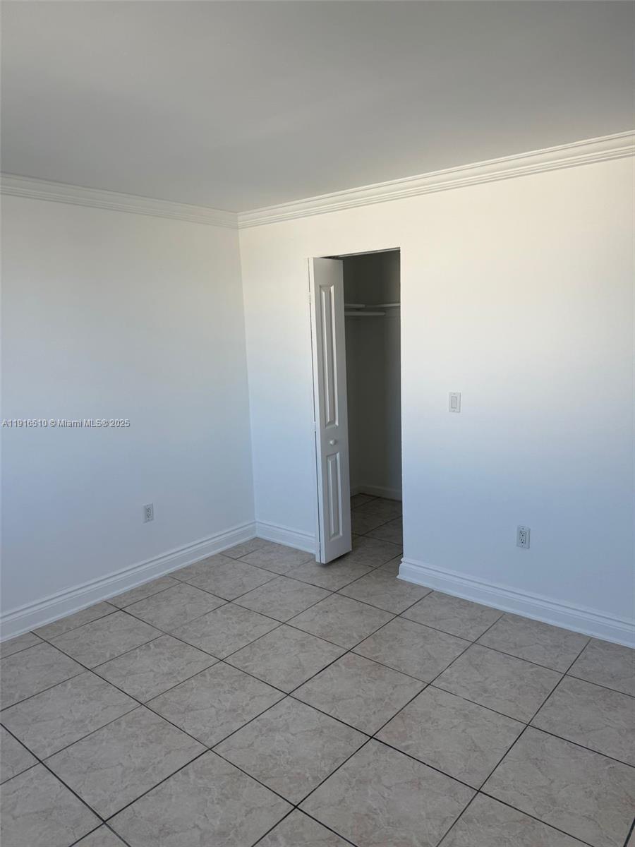 SUNSHORES CONDO - Residential