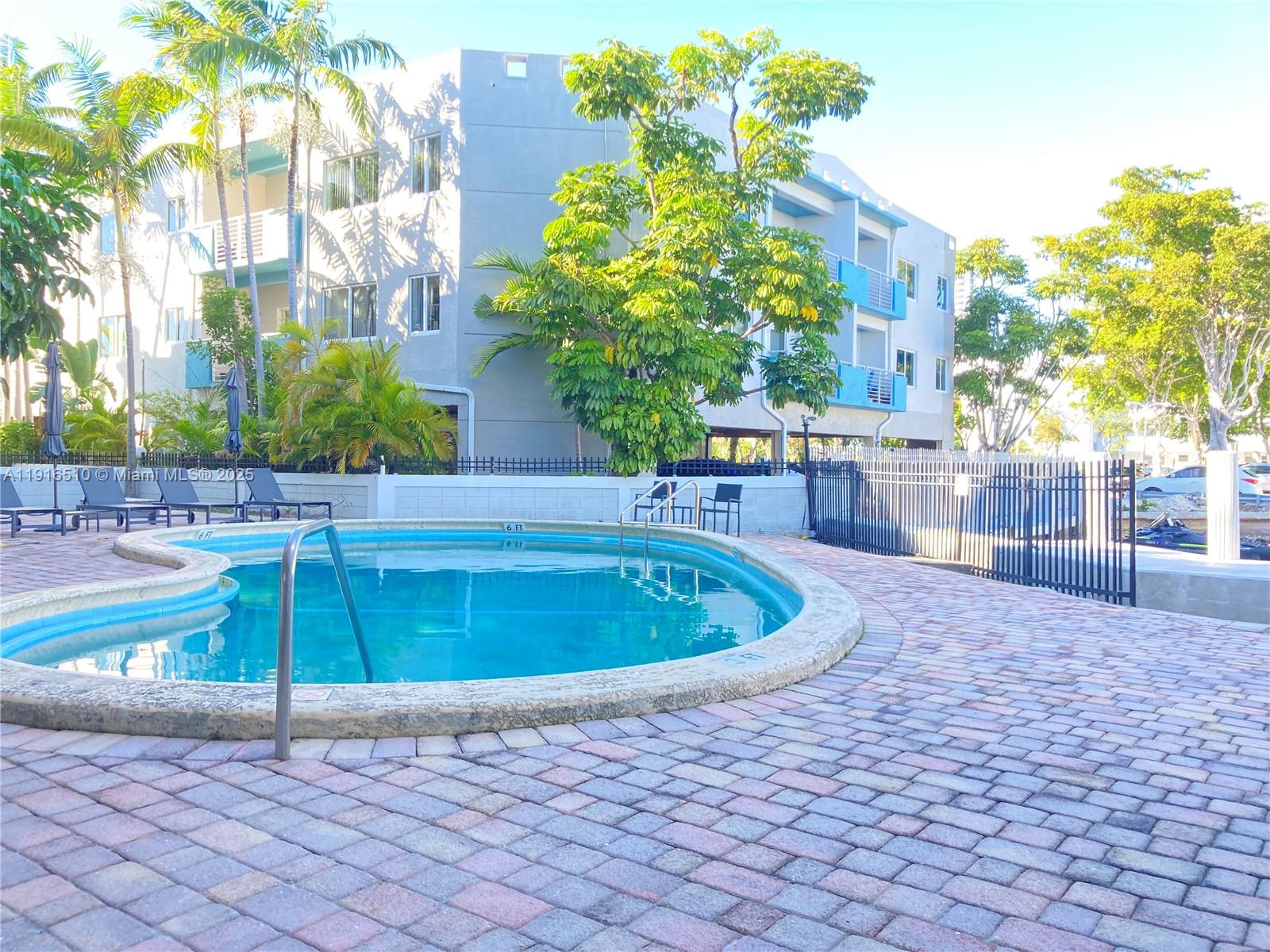 SUNSHORES CONDO - Residential