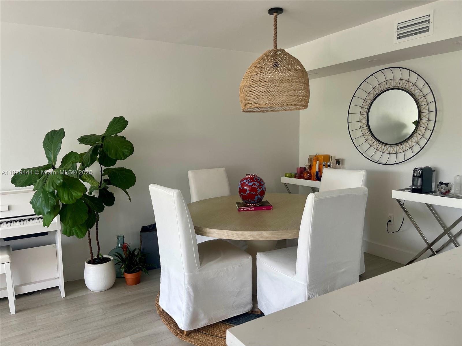255 Galen Dr 3D
