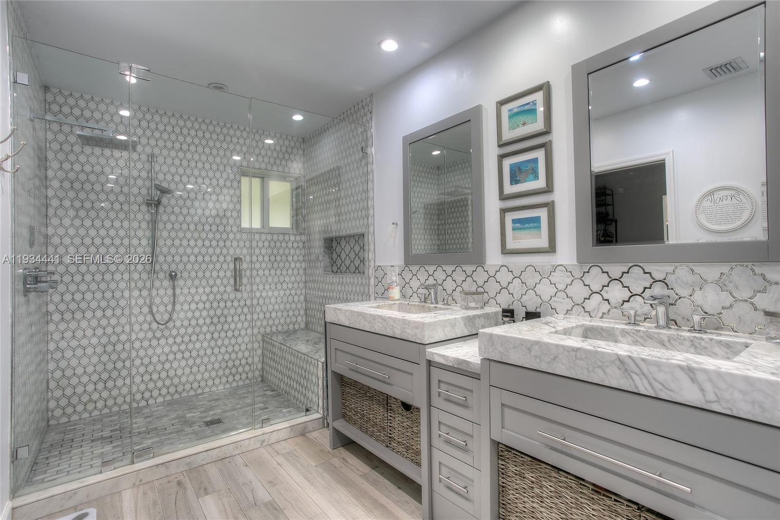 FARMERS ACRES - Residential