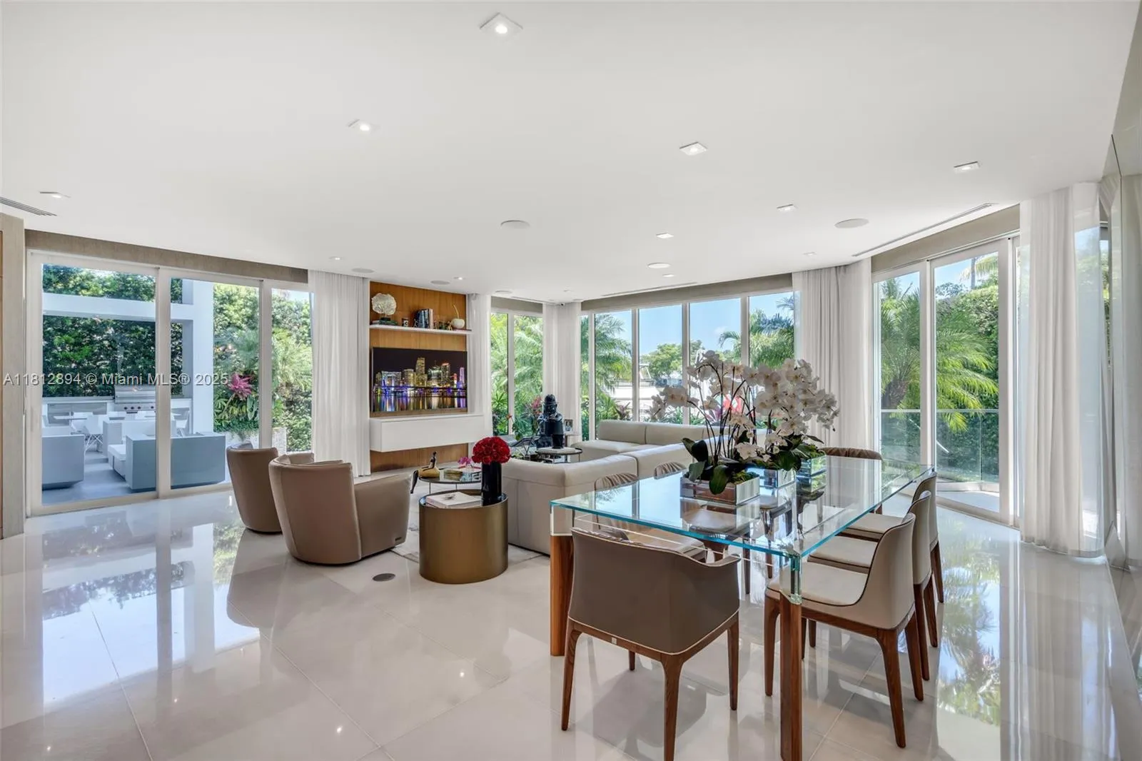 Key Biscayne, Florida 33149, United States, 6 Bedrooms Bedrooms, ,7 BathroomsBathrooms,Residential,Active,140636