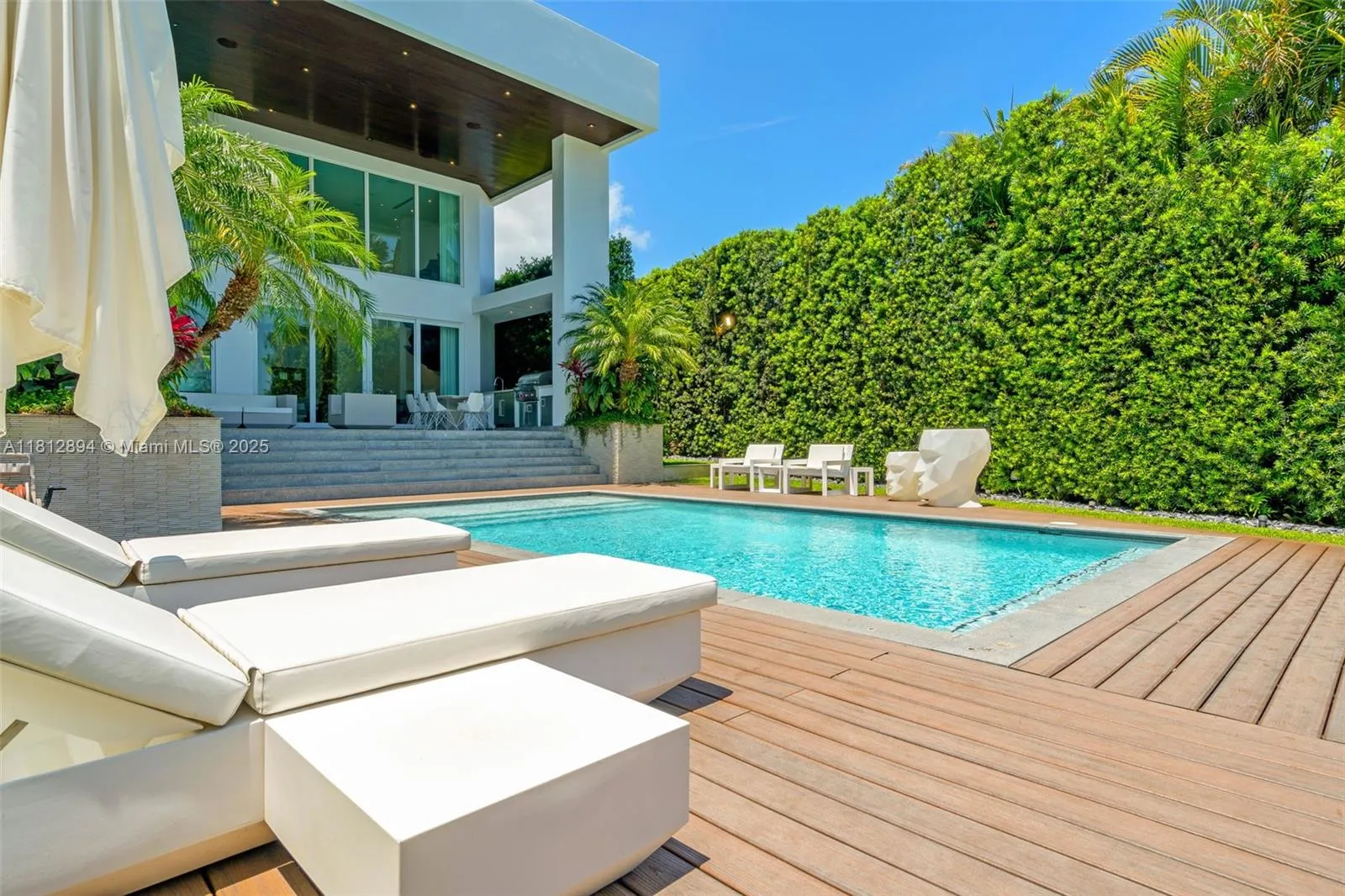 Key Biscayne, Florida 33149, United States, 6 Bedrooms Bedrooms, ,7 BathroomsBathrooms,Residential,Active,140636