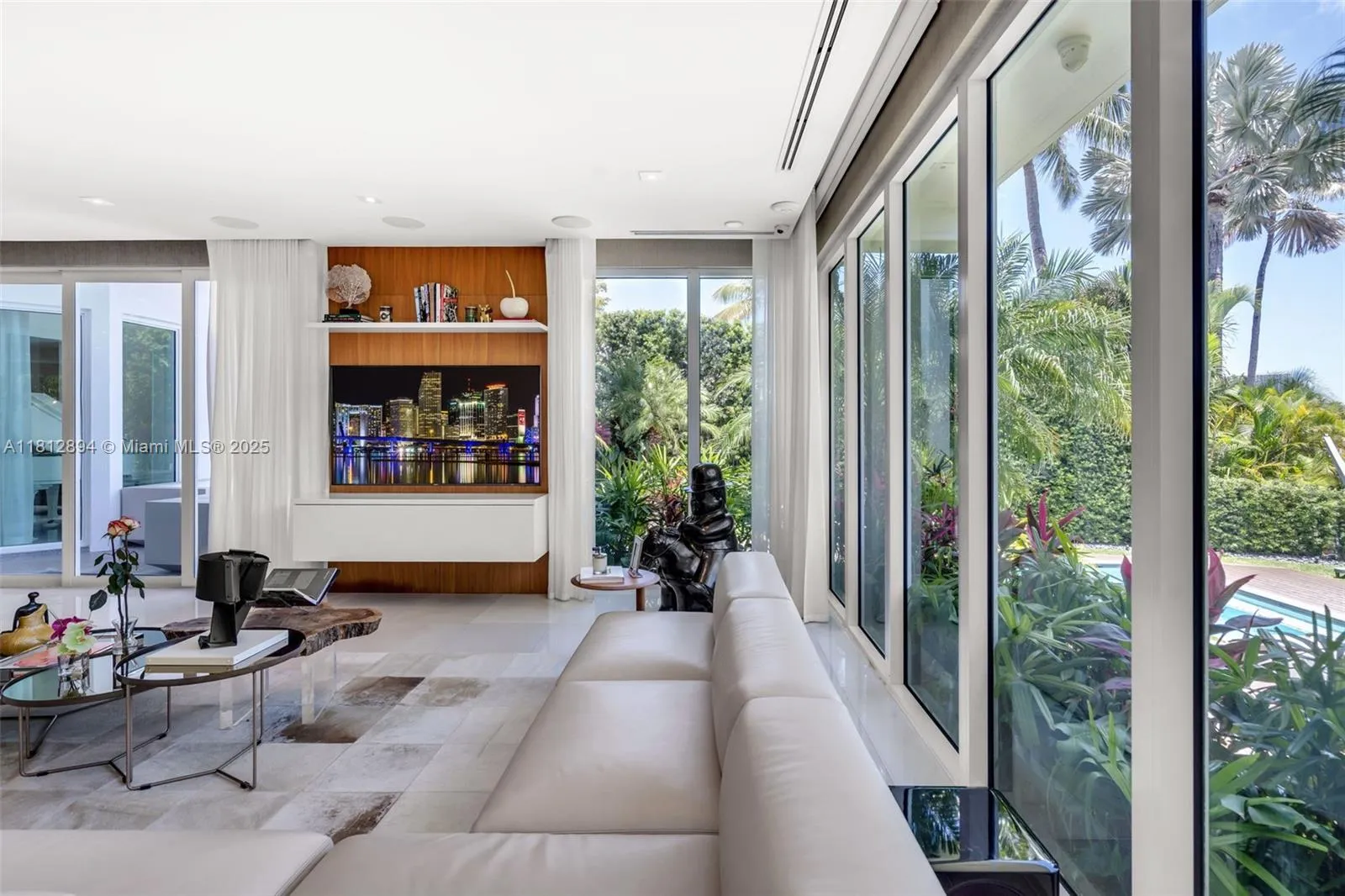 Key Biscayne, Florida 33149, United States, 6 Bedrooms Bedrooms, ,7 BathroomsBathrooms,Residential,Active,140636