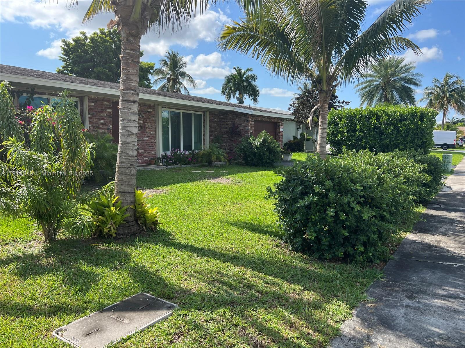 SUNRISE GOLF VLG SEC 24 - Residential