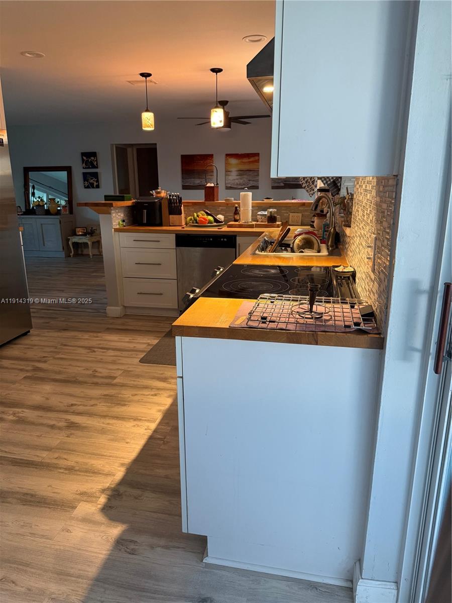 SUNRISE GOLF VLG SEC 24 - Residential