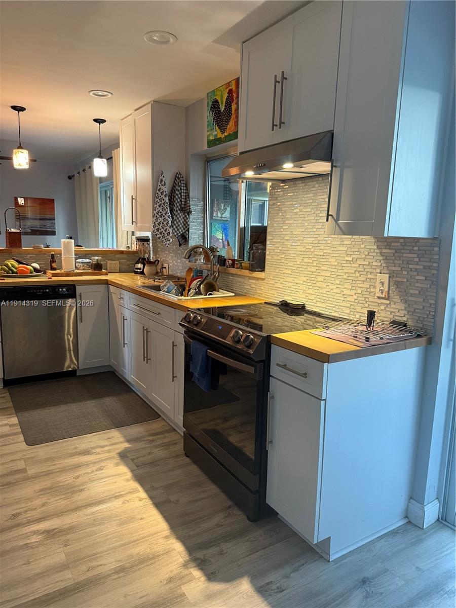 SUNRISE GOLF VLG SEC 24 - Residential