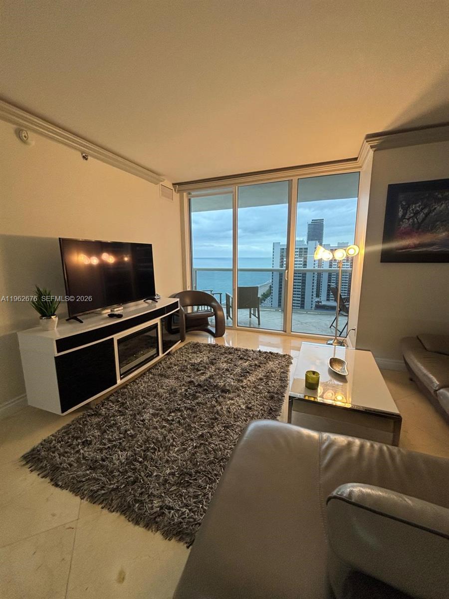 1830 S OCEAN DR 2004