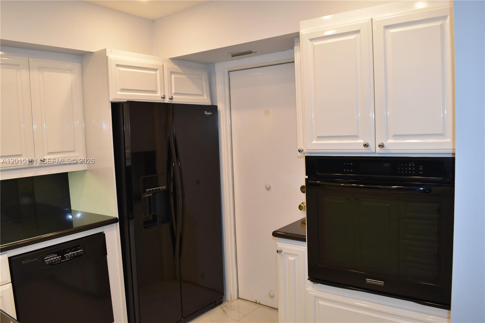 MIDDLE RIVER TOWER CONDO - Residential