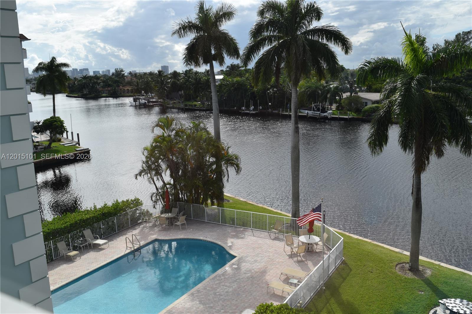 MIDDLE RIVER TOWER CONDO - Residential