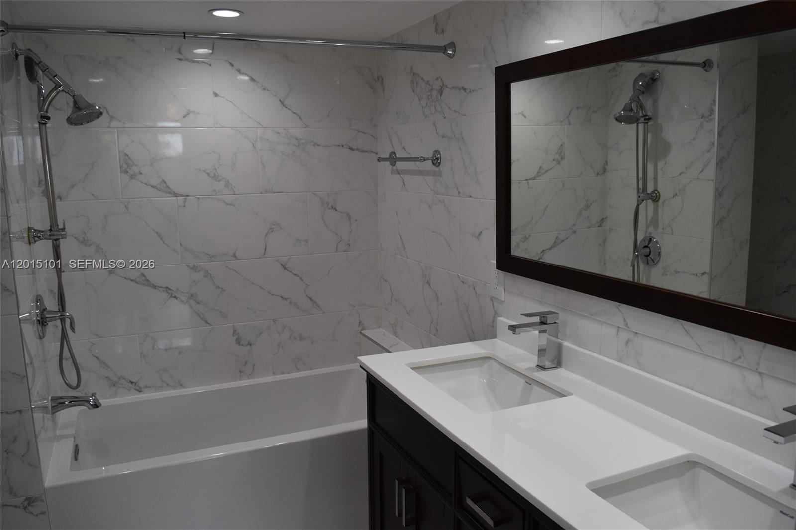 MIDDLE RIVER TOWER CONDO - Residential