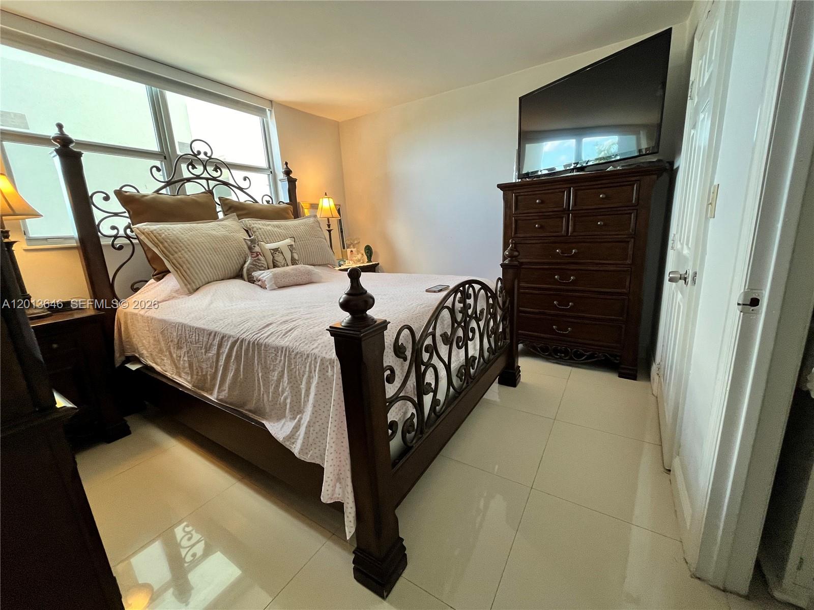 5050 Condominium - Residential Lease