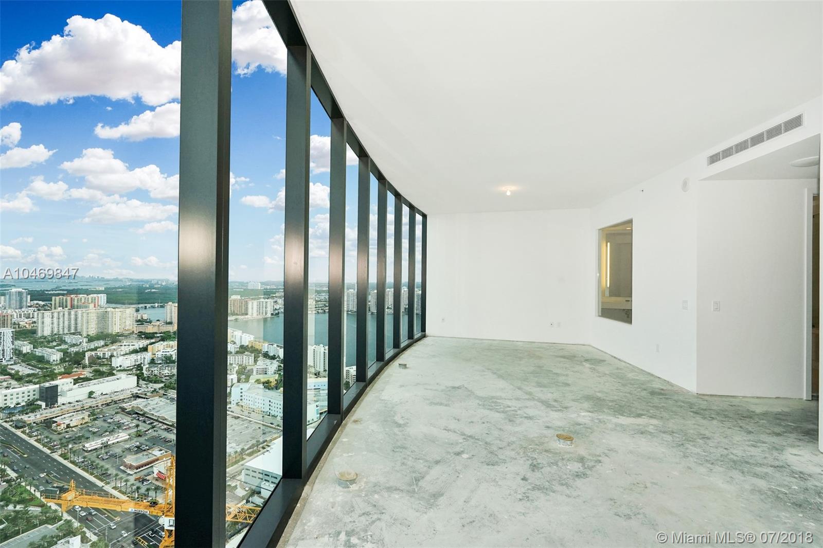 18555 COLLINS AVENUE COND - Residential