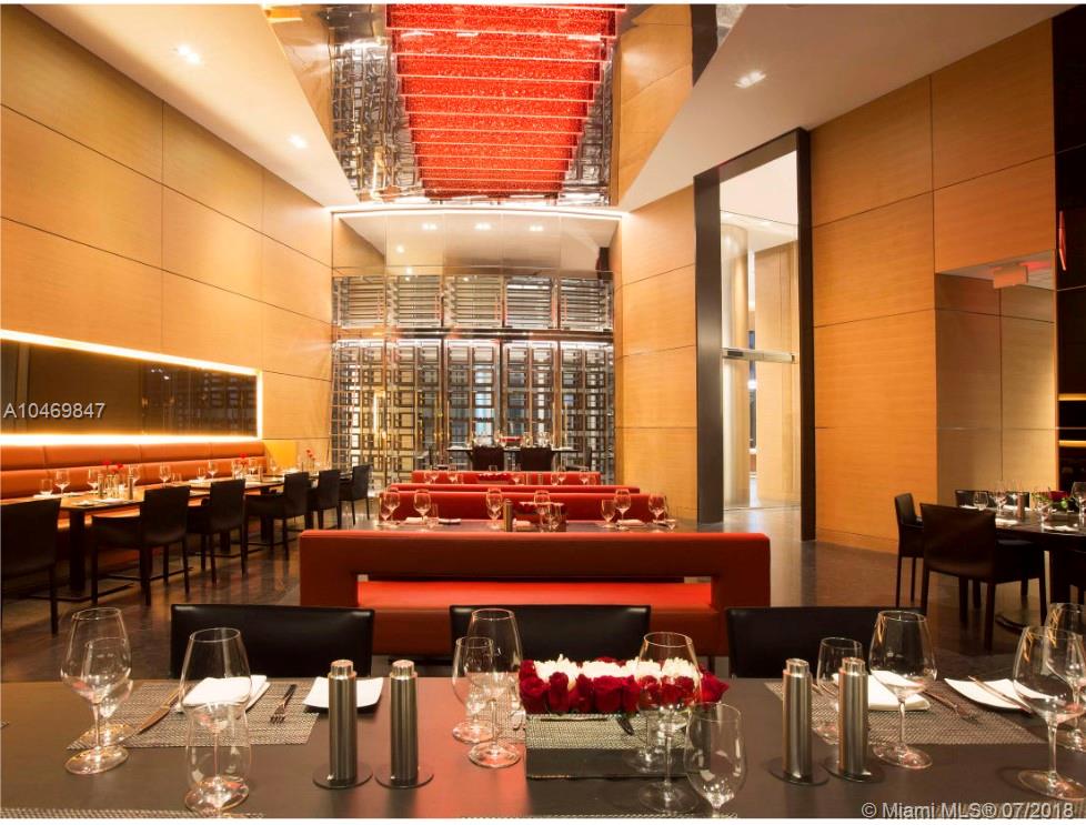 18555 COLLINS AVENUE COND - Residential