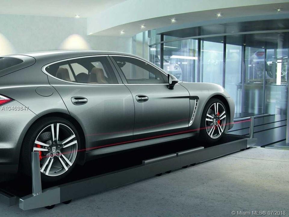 18555 COLLINS AVENUE COND - Residential